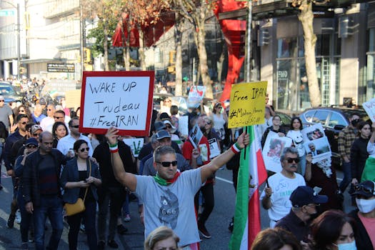 Trump hrozí Kanadě 100% cly, zamění Trudeauho za guvernéra