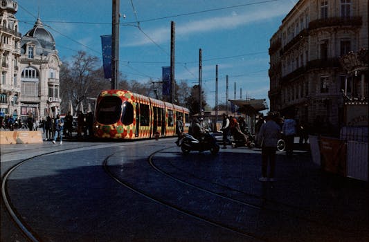 Francouzská hra odkrývá úpadek Západu v La Comédie-Française